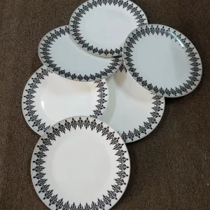 SET SIX CLASSIC DINNER PLATES